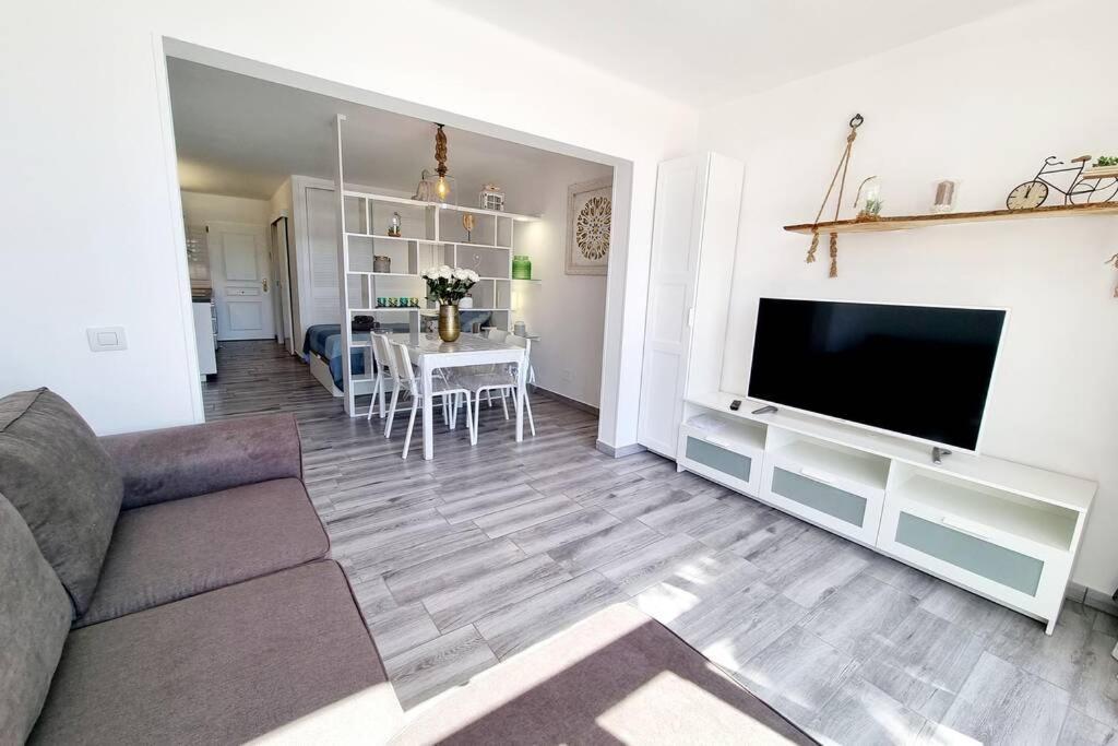 Apartamento Lina 25 Playa Roca กอสตา เตกีสเซ ภายนอก รูปภาพ
